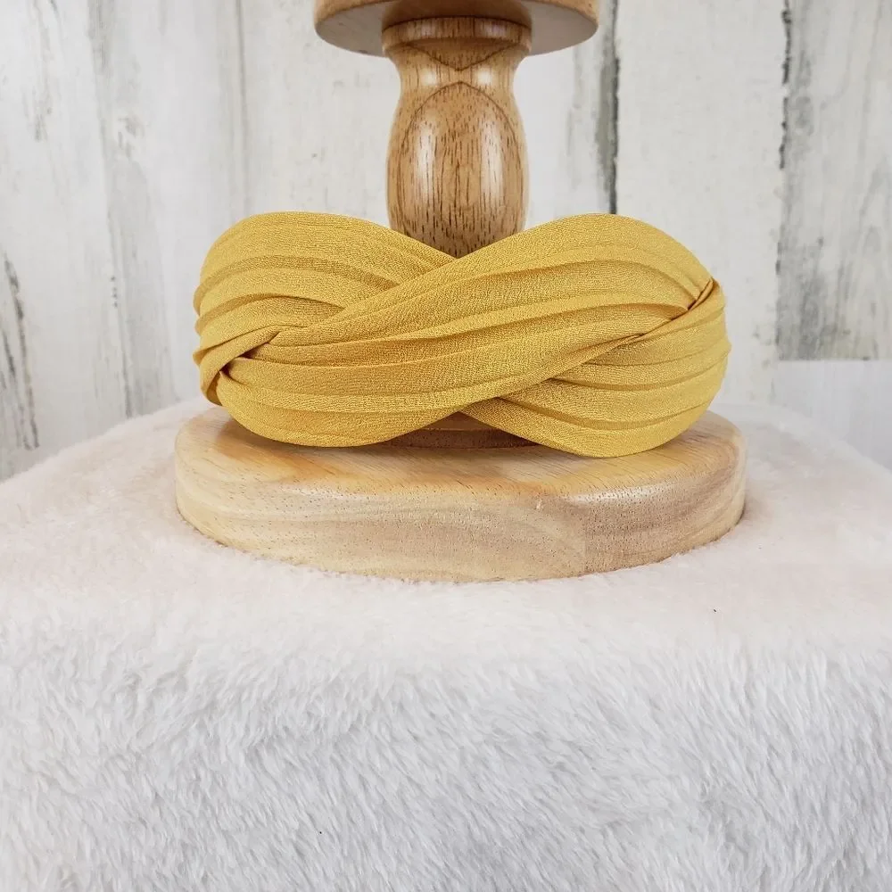 N/A golden yellow